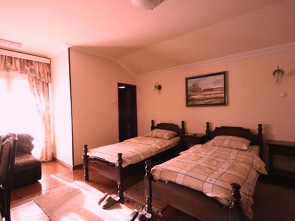 Hotel Ambiente Podgorica Zimmer foto